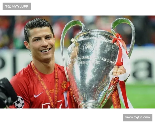 索博斯洛伊与C罗握手瞬间定格成经典足坛画面展现体育精神与团队合作